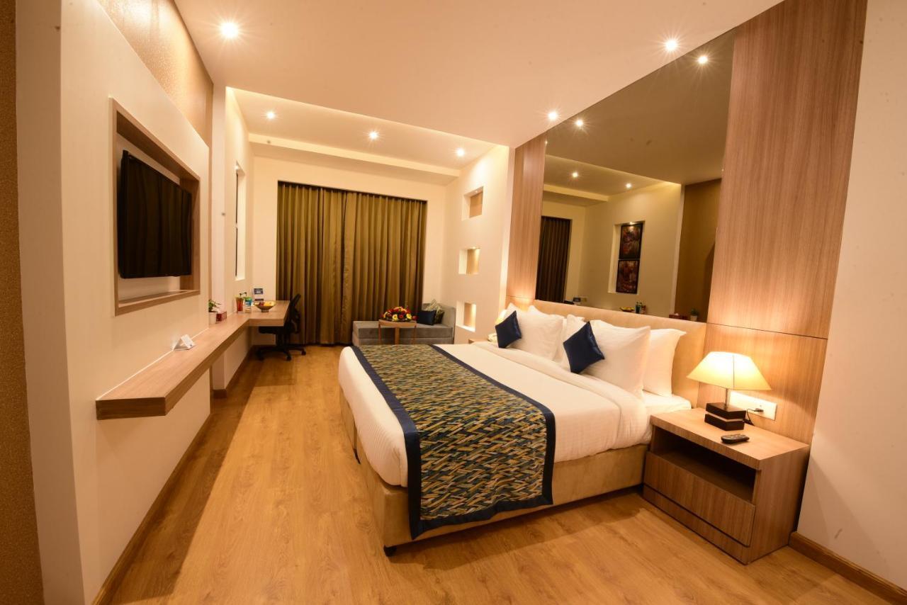 Surestay Plus By Best Western Amritsar Exterior foto